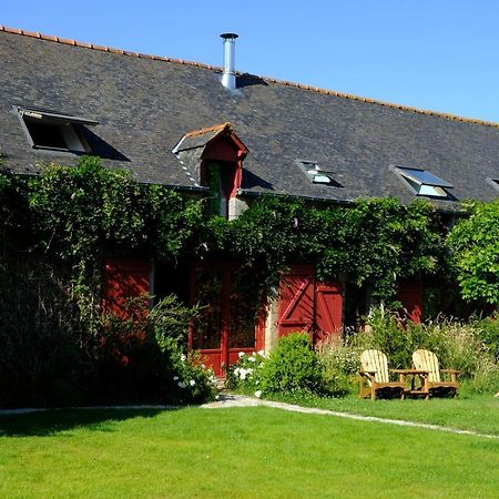 La Maison Jaune A La Janaie Parigné Exteriör bild
