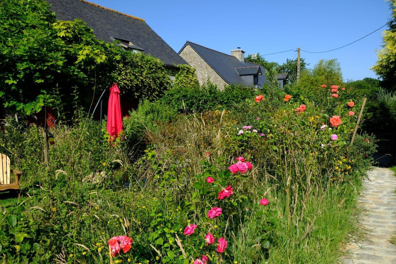 La Maison Jaune A La Janaie Parigné Exteriör bild