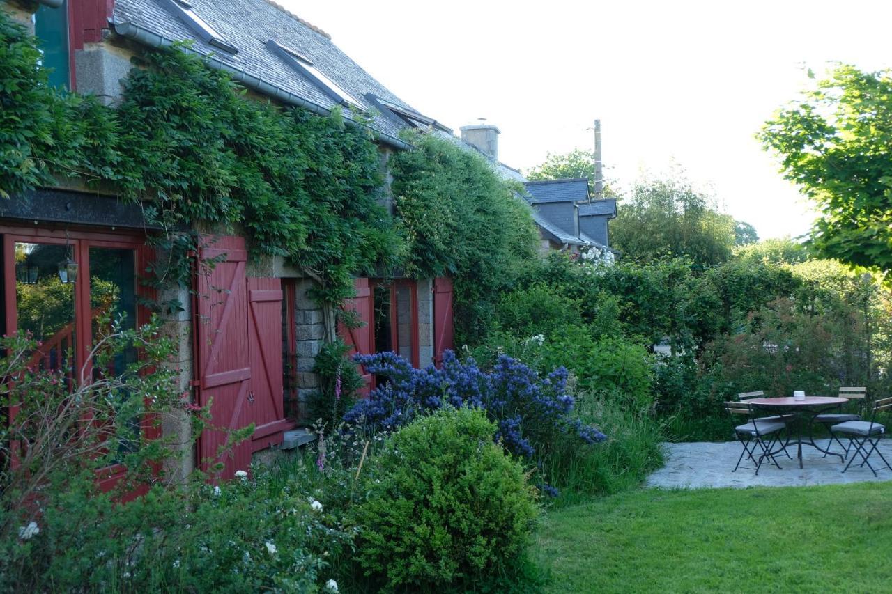 La Maison Jaune A La Janaie Parigné Exteriör bild