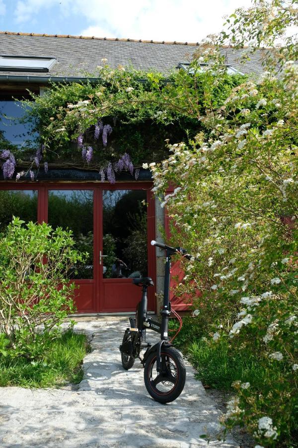 La Maison Jaune A La Janaie Parigné Exteriör bild