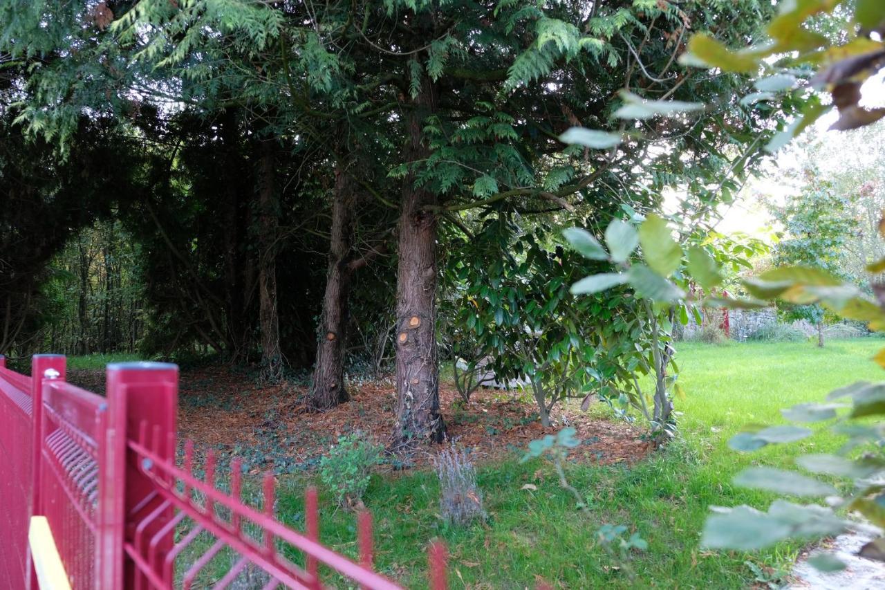 La Maison Jaune A La Janaie Parigné Exteriör bild