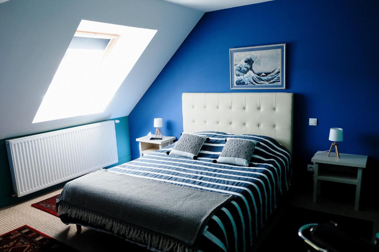 La Maison Jaune A La Janaie Parigné Exteriör bild