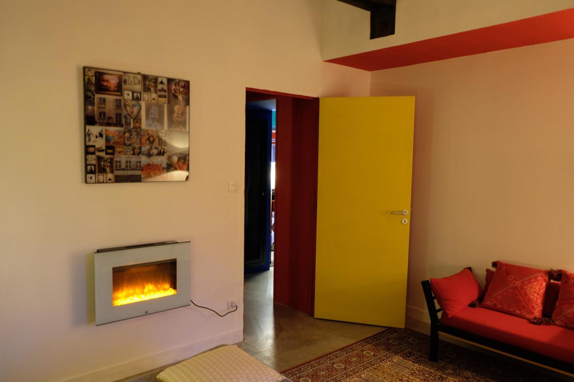 La Maison Jaune A La Janaie Parigné Exteriör bild